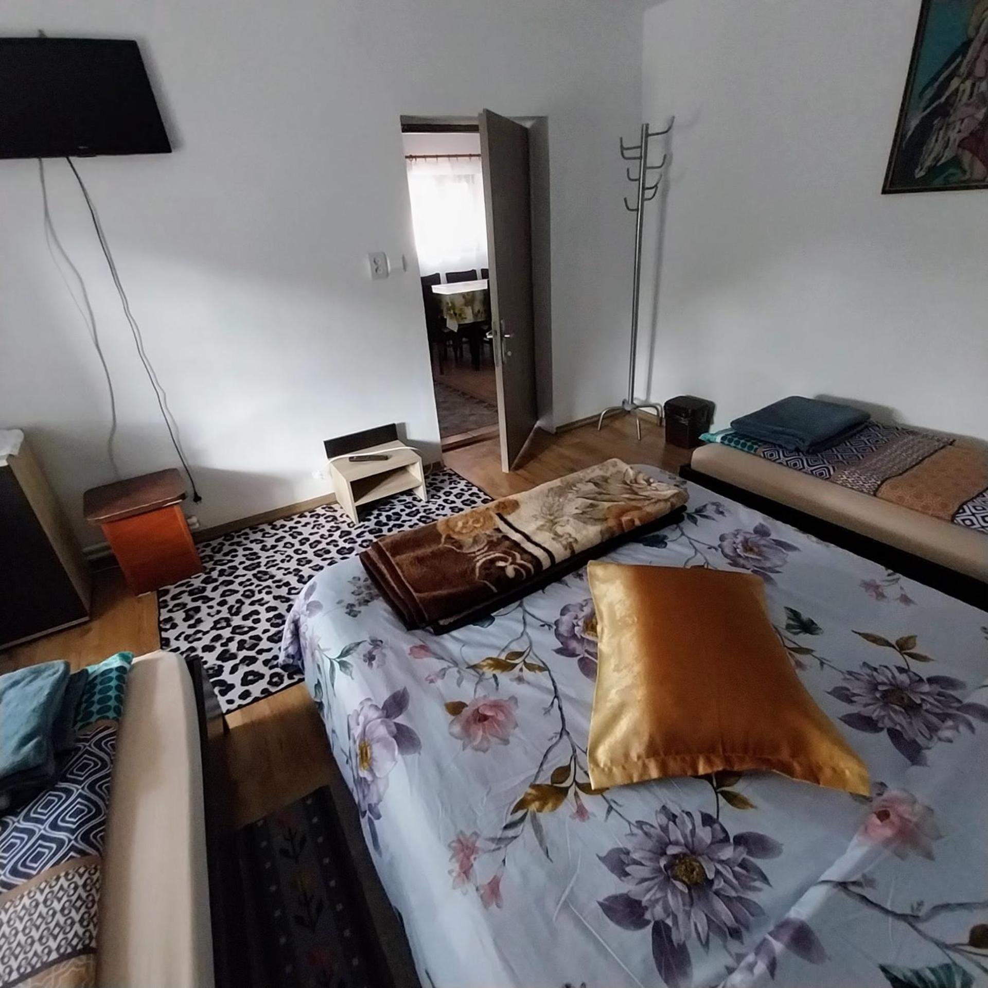Hotel Casa Andreea Novaci-Străini Exteriér fotografie